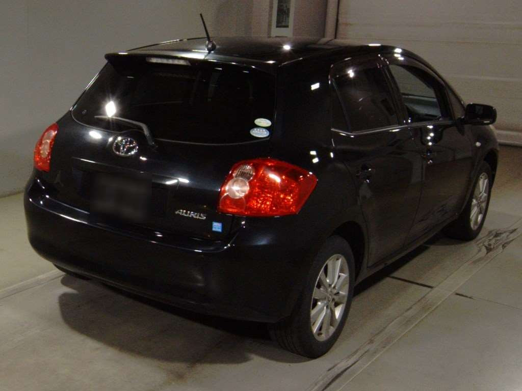 2009 Toyota Auris NZE154H[1]