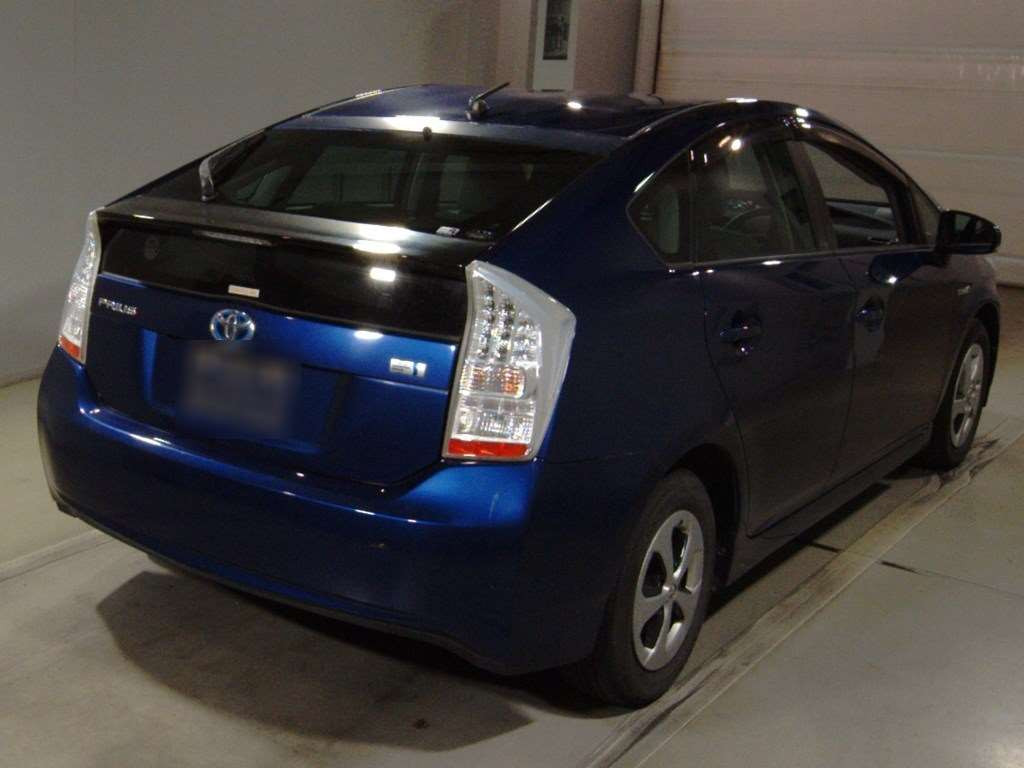 2011 Toyota Prius ZVW30[1]