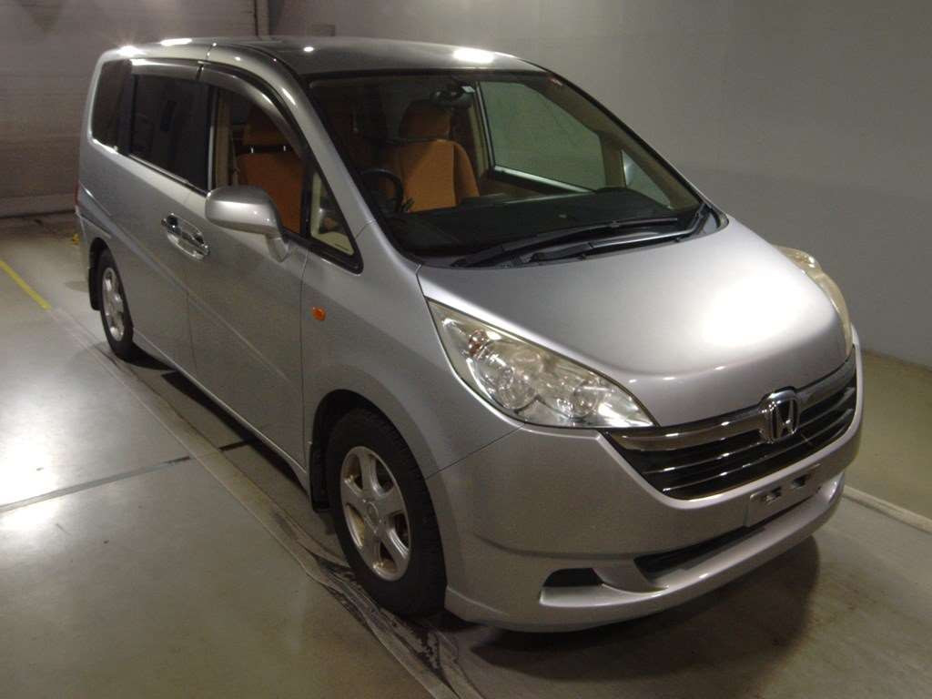 2006 Honda Step WGN RG1[2]