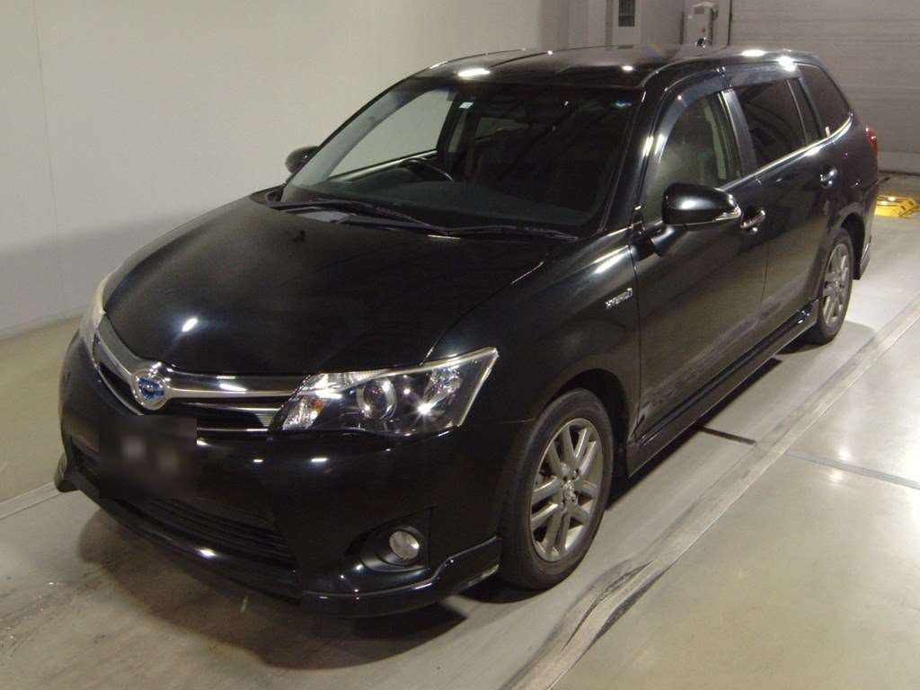 2013 Toyota Corolla Fielder NKE165G[0]