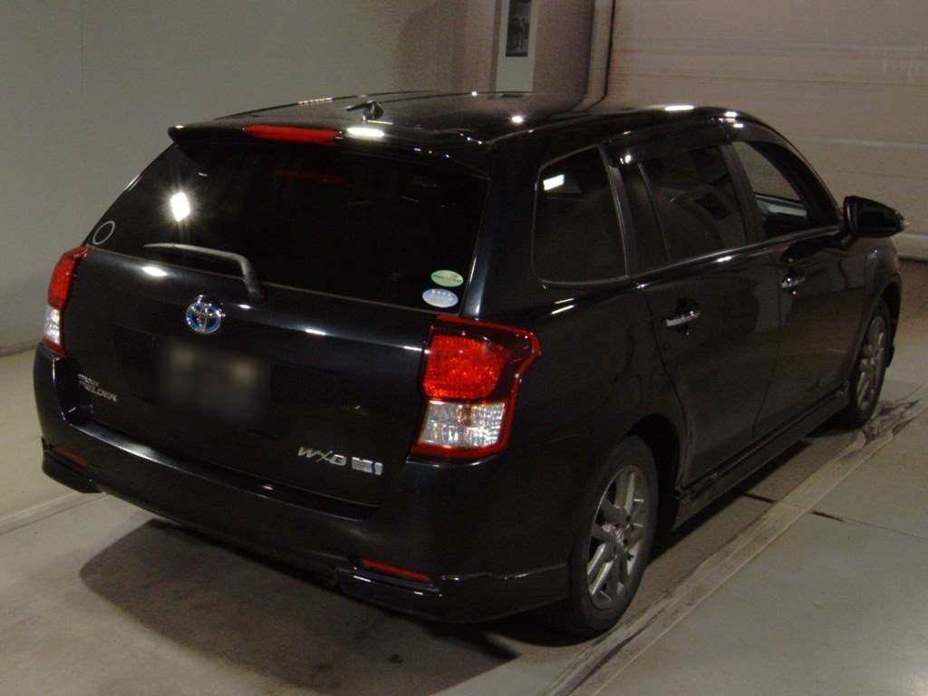 2013 Toyota Corolla Fielder NKE165G[1]