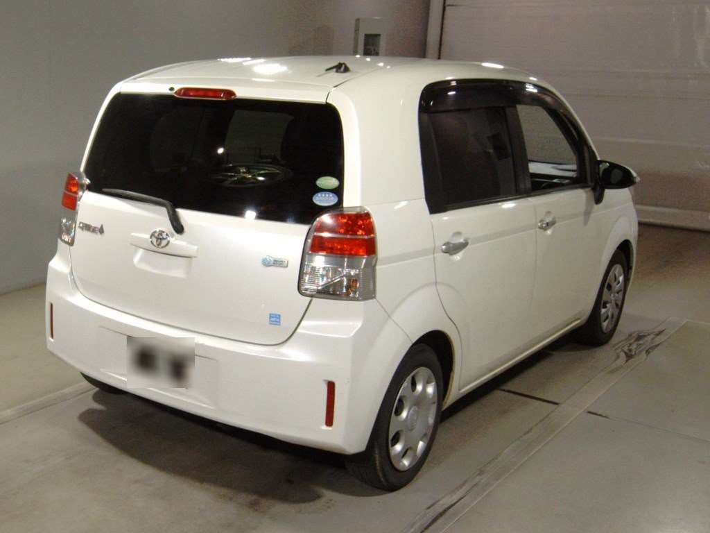 2012 Toyota Spade NCP141[1]