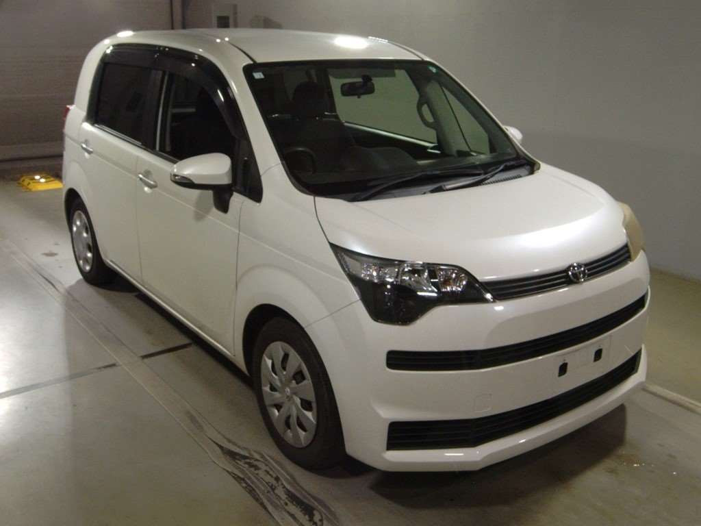 2012 Toyota Spade NCP141[2]