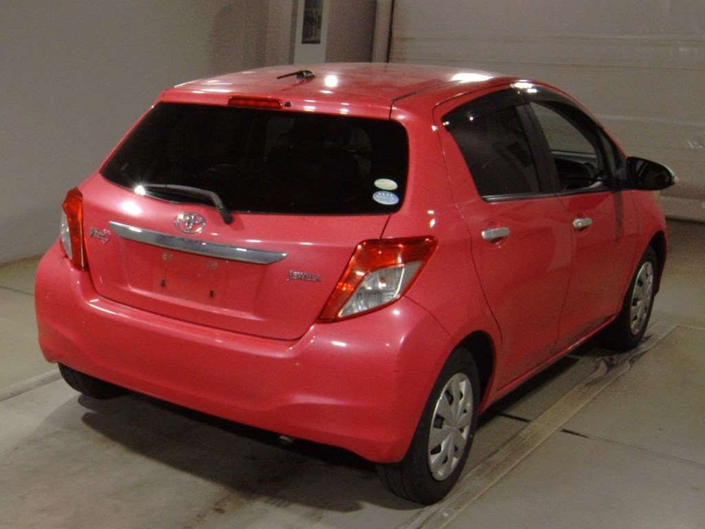 2012 Toyota Vitz KSP130[1]