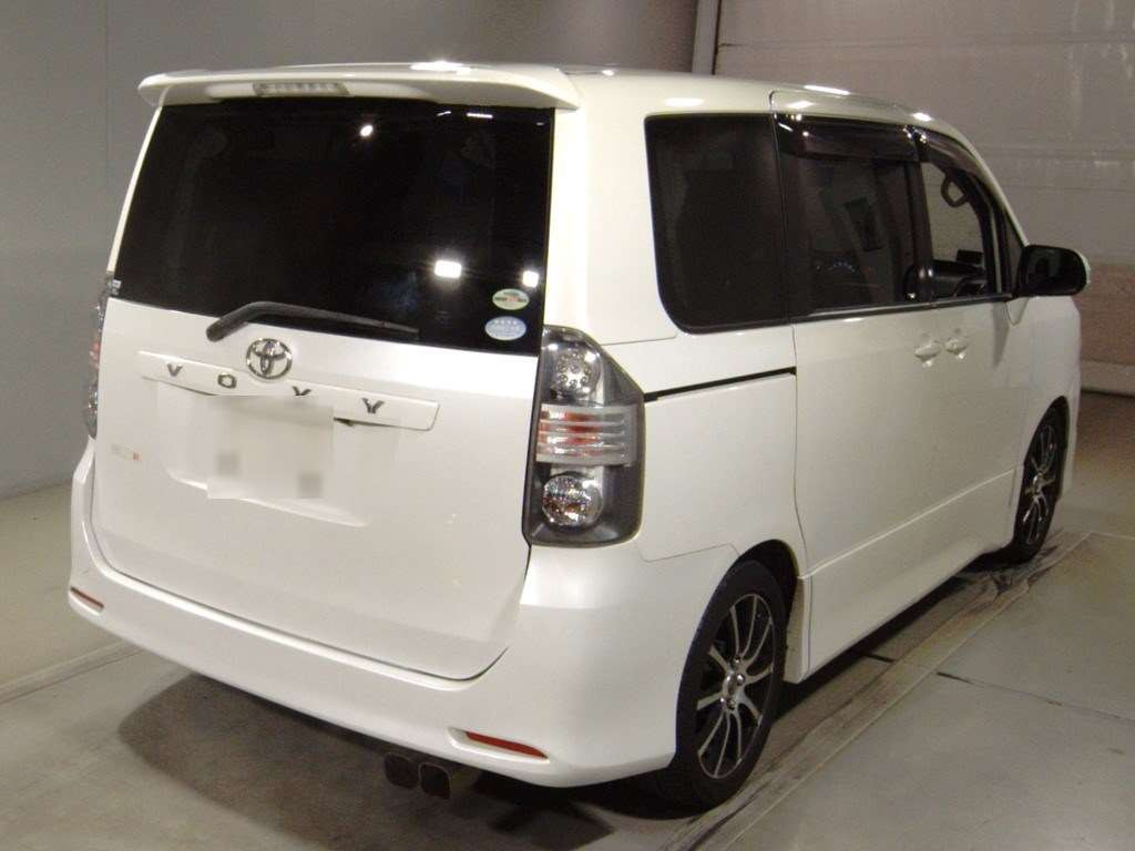 2008 Toyota Voxy ZRR75G[1]