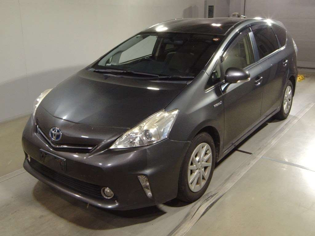 2012 Toyota Prius alpha ZVW41W[0]