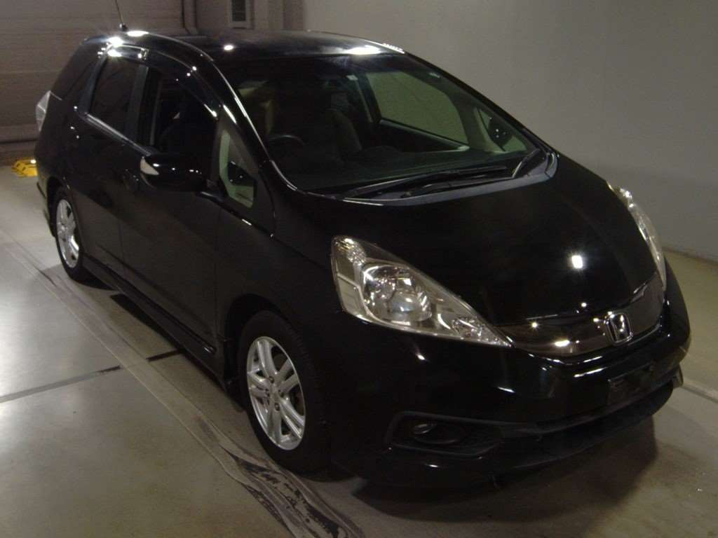 2014 Honda Fit Shuttle GG7[2]