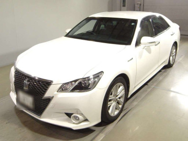 2013 Toyota Crown Hybrid