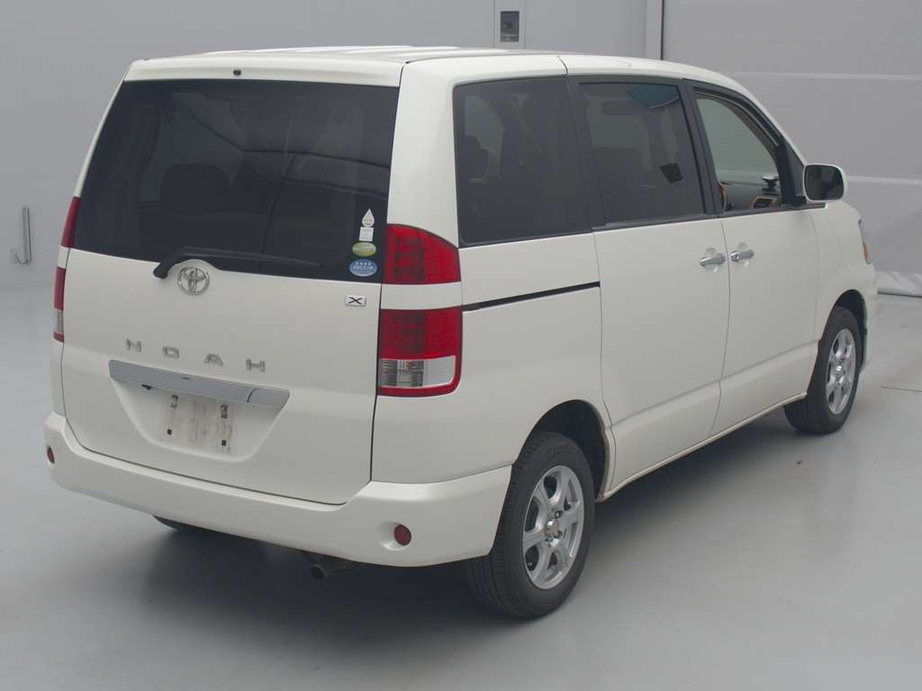 2006 Toyota Noah AZR65G[1]