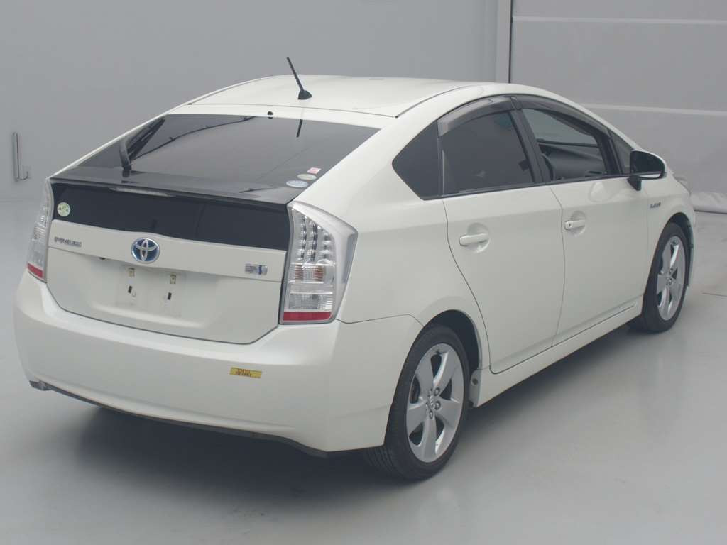 2011 Toyota Prius ZVW30[1]