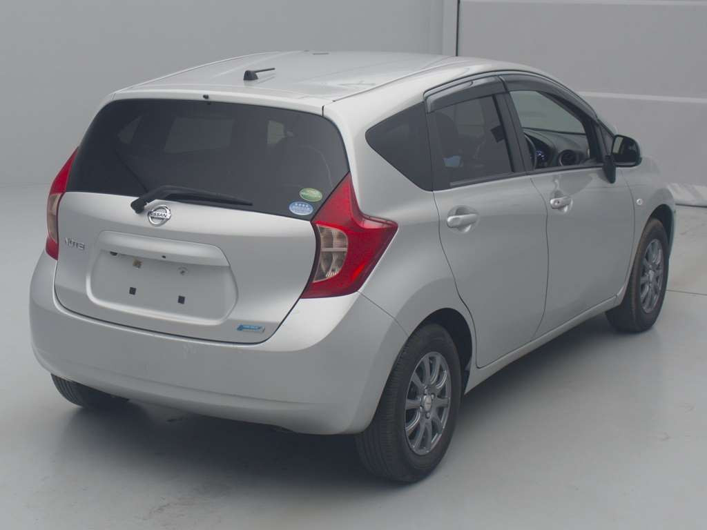 2013 Nissan Note E12[1]