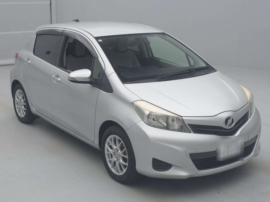 2012 Toyota Vitz KSP130[2]