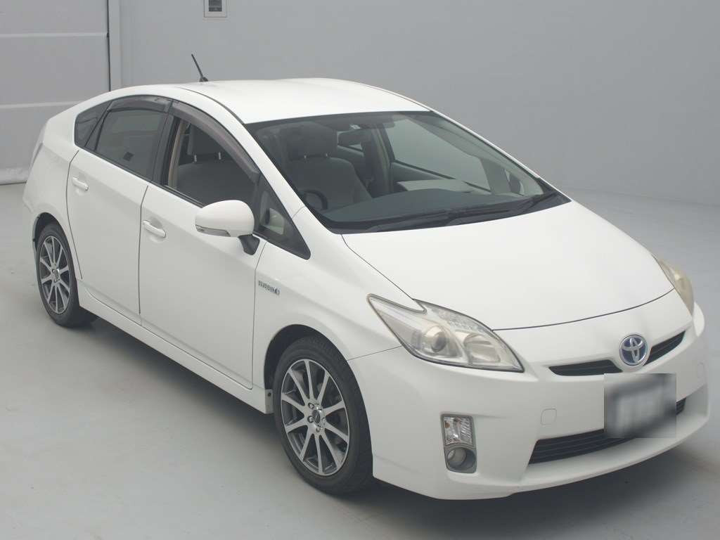 2011 Toyota Prius ZVW30[2]