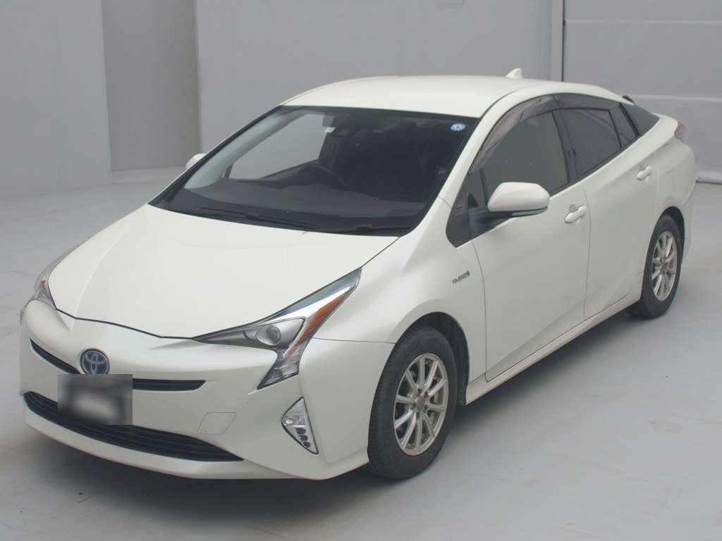 2017 Toyota Prius ZVW55[0]