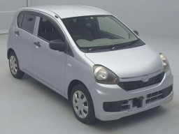 2013 Daihatsu Mira es