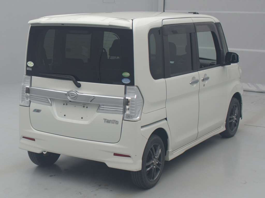 2014 Daihatsu Tanto Custom LA600S[1]