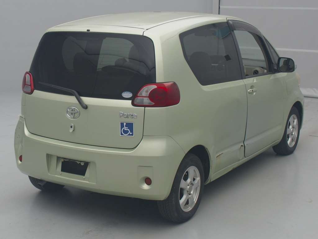 2008 Toyota Porte NNP15[1]