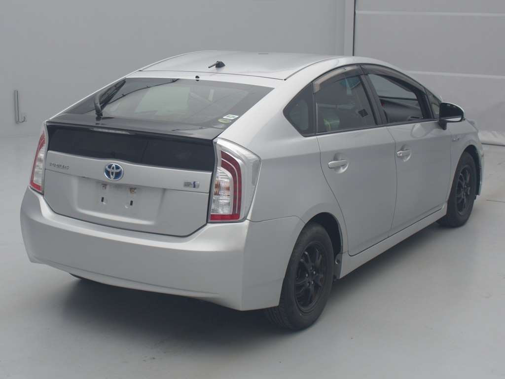 2014 Toyota Prius ZVW30[1]