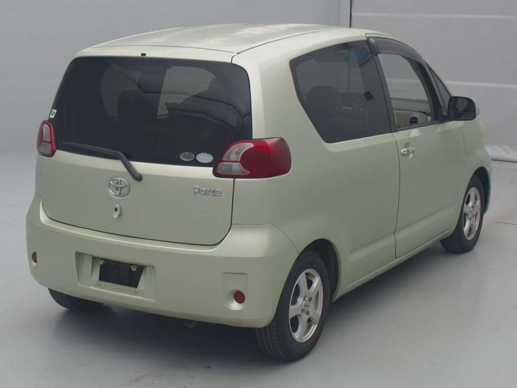 2008 Toyota Porte NNP10[1]