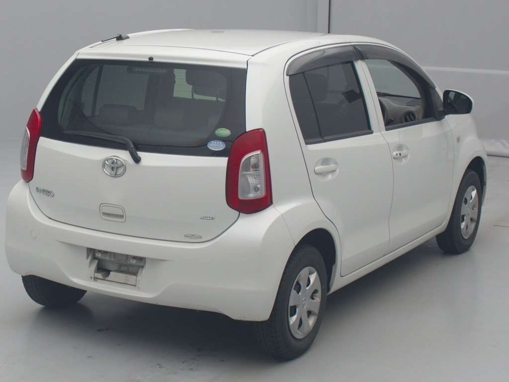 2016 Toyota Passo KGC35[1]