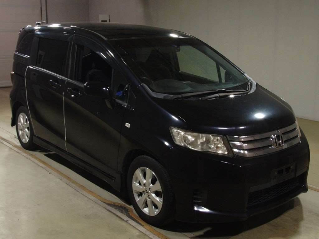 2011 Honda Freed Spike GB3[2]