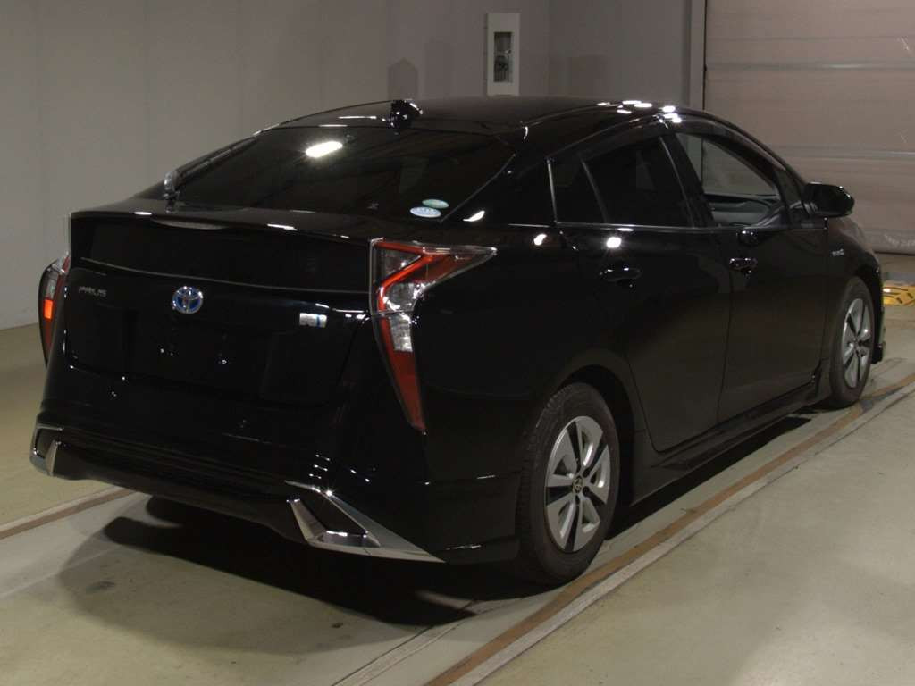 2018 Toyota Prius ZVW51[1]