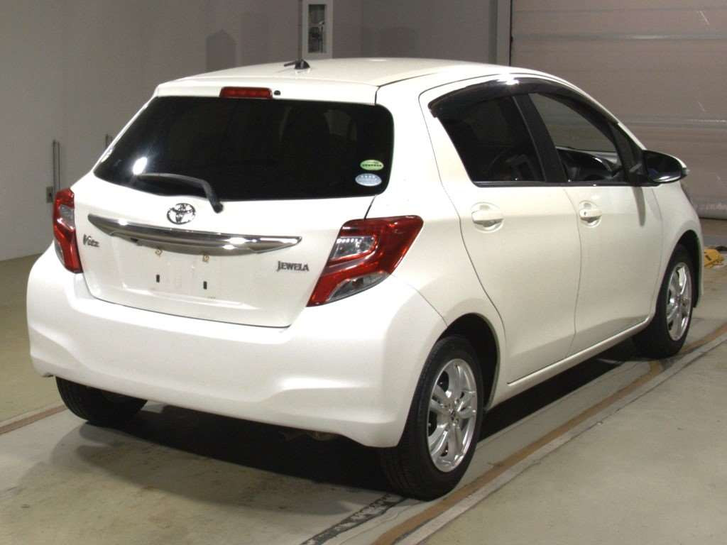 2014 Toyota Vitz KSP130[1]