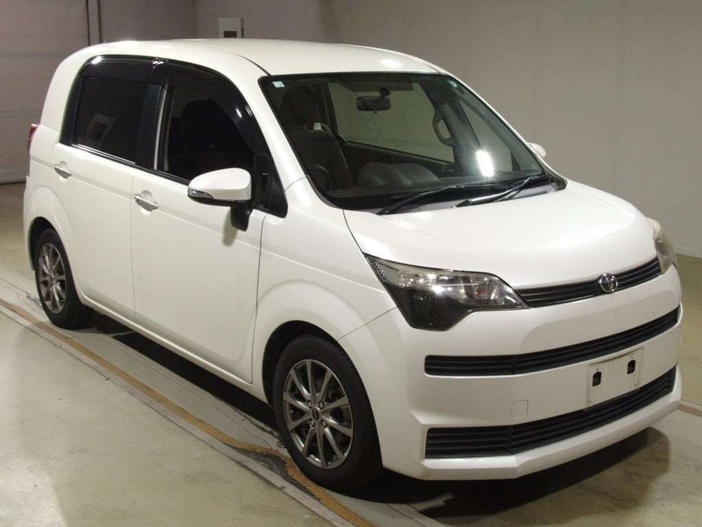 2014 Toyota Spade NCP141[2]