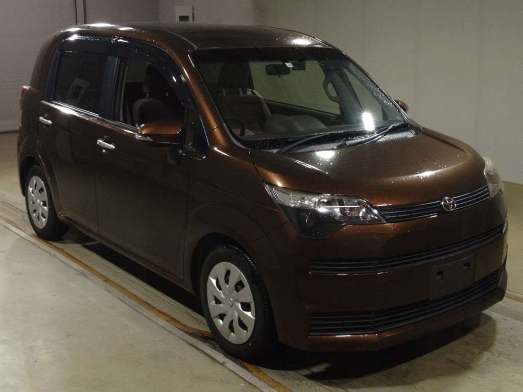 2013 Toyota Spade NCP141[2]