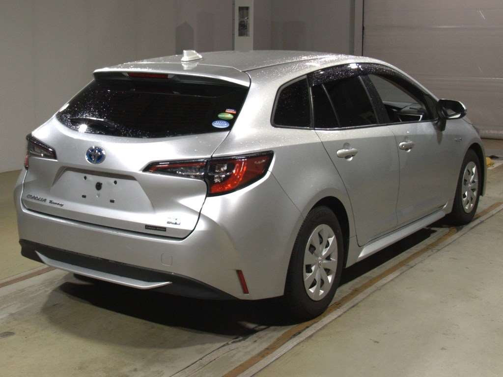 2019 Toyota Corolla Touring Wagon ZWE211W[1]