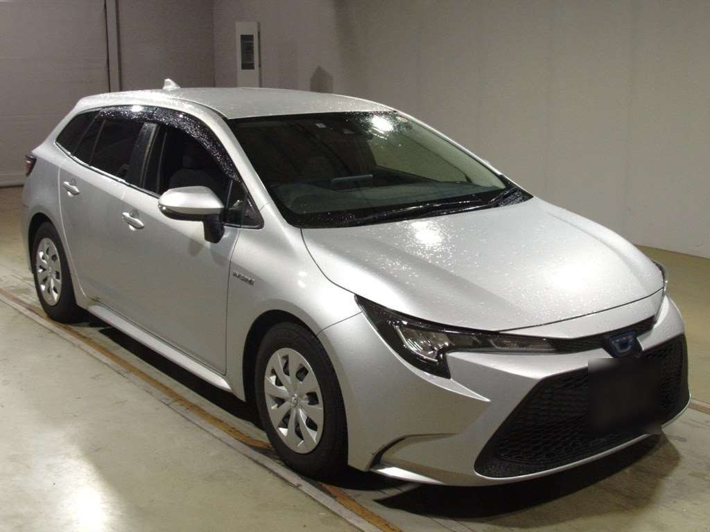 2019 Toyota Corolla Touring Wagon ZWE211W[2]