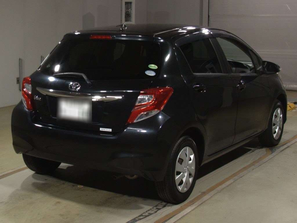 2014 Toyota Vitz KSP130[1]