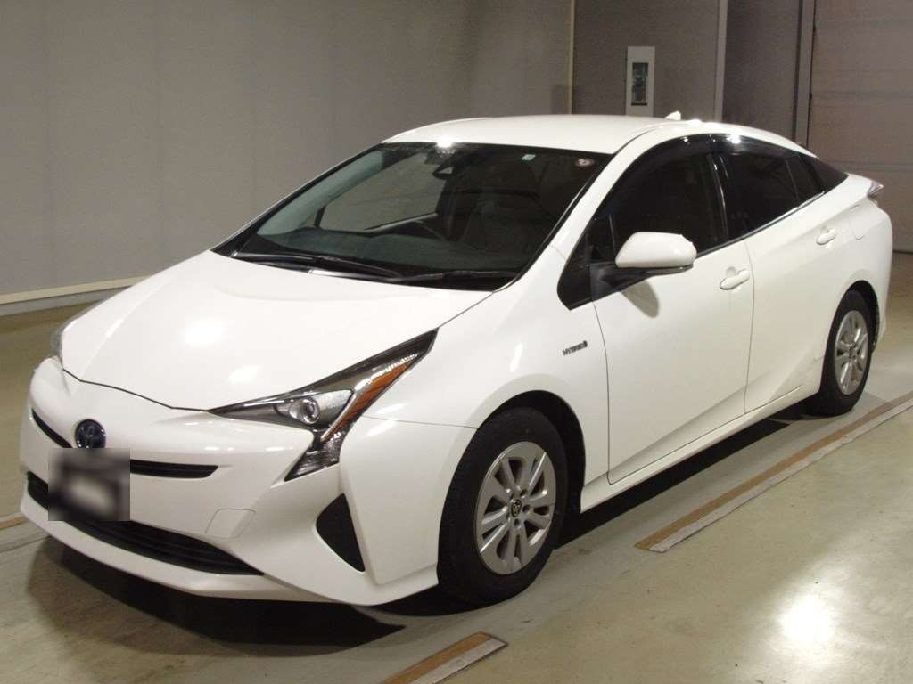 2017 Toyota Prius ZVW50[0]