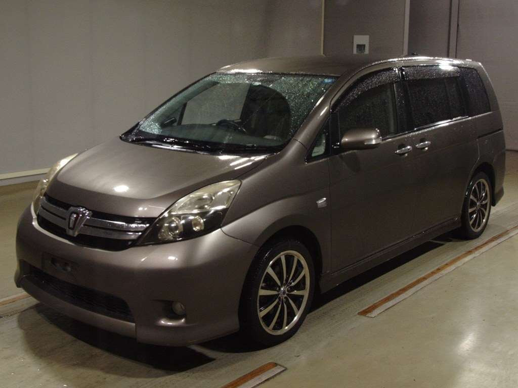 2011 Toyota Isis ZGM11W[0]