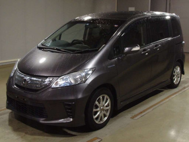 2013 Honda Freed hybrid