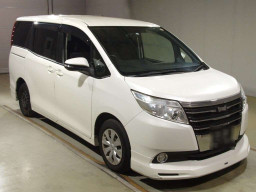 2015 Toyota Noah