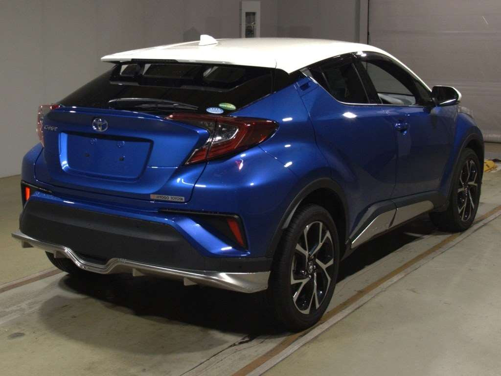 2018 Toyota C-HR NGX50[1]