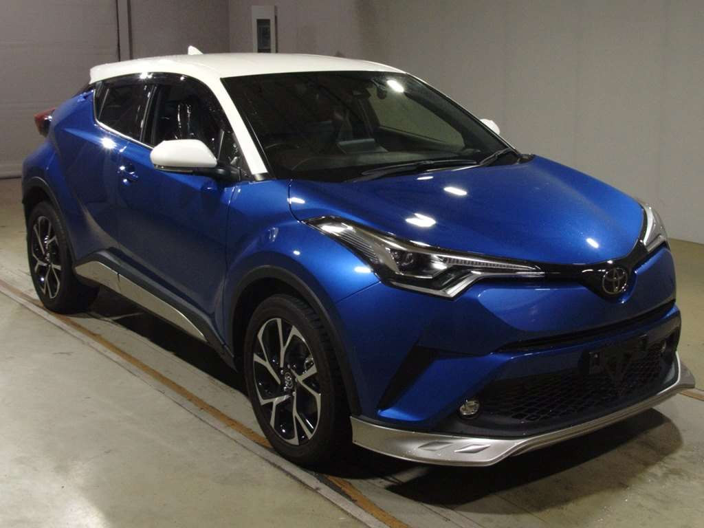 2018 Toyota C-HR NGX50[2]