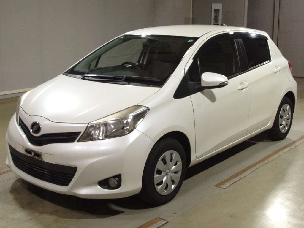 2013 Toyota Vitz NSP130[0]