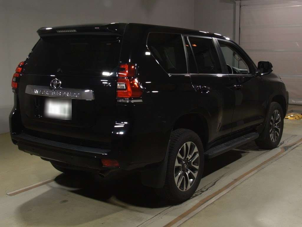 2022 Toyota Land Cruiser Prado GDJ150W[1]