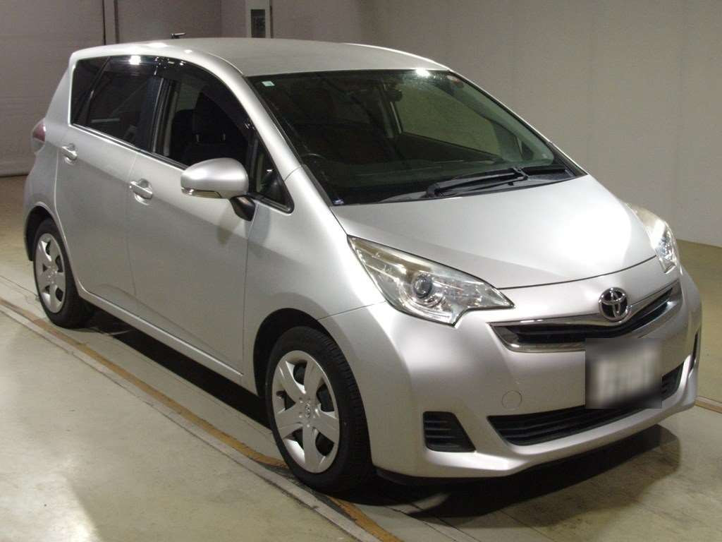 2016 Toyota Ractis NSP120[2]