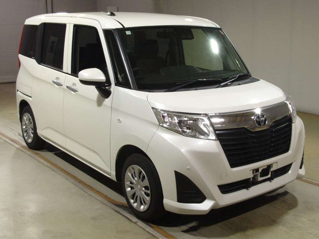 2019 Toyota Roomy M900A[2]