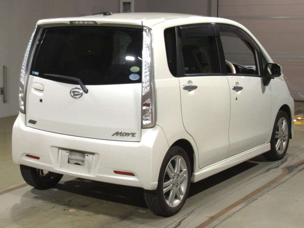 2013 Daihatsu Move Custom LA100S[1]