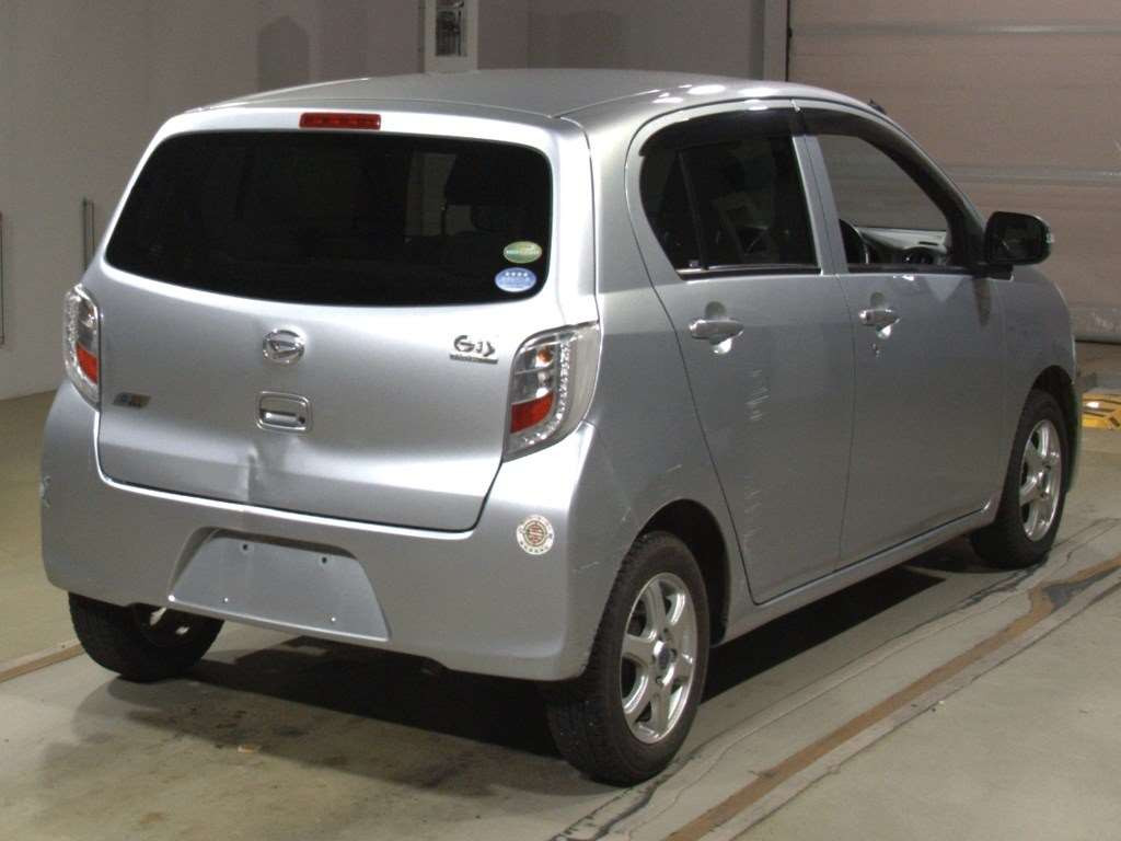 2013 Daihatsu Mira es LA300S[1]