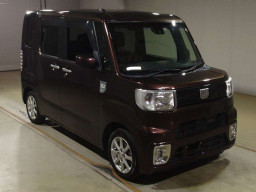 2017 Daihatsu Wake