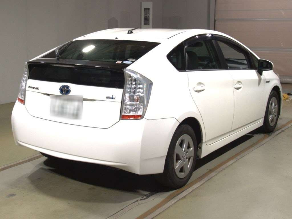 2010 Toyota Prius ZVW30[1]