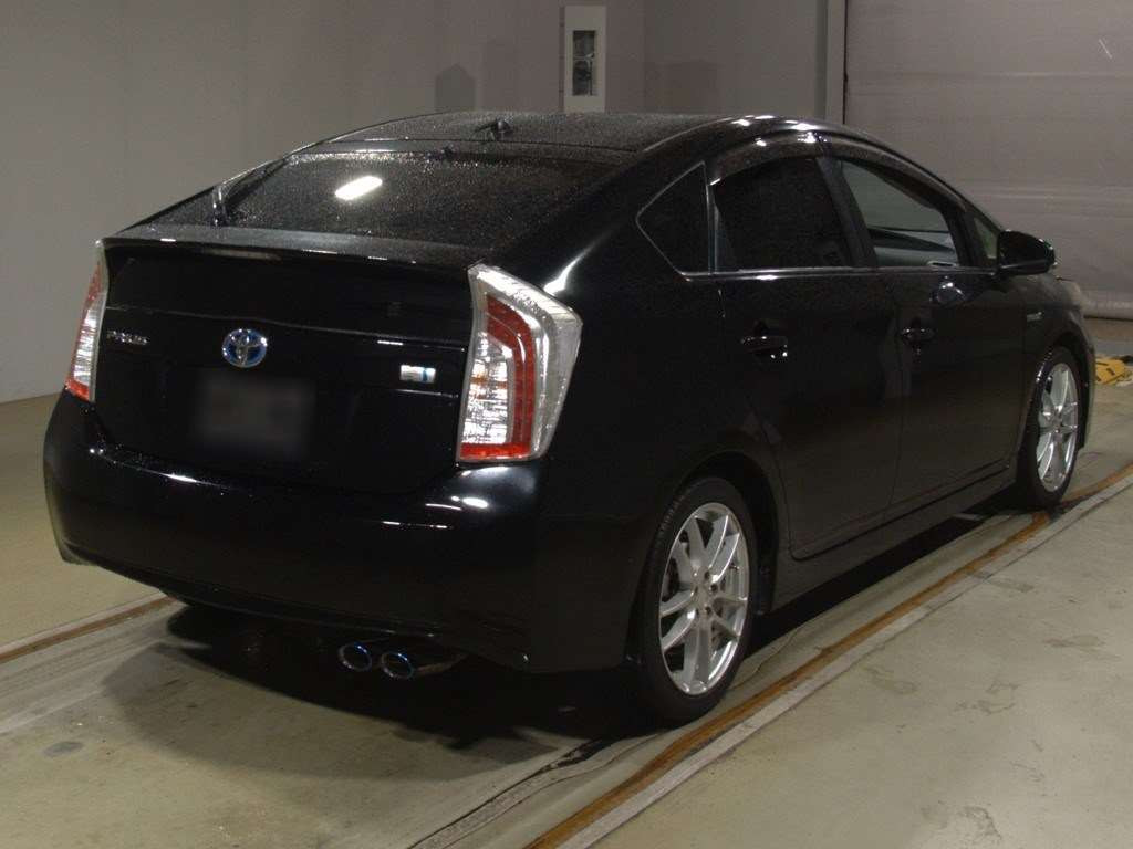 2012 Toyota Prius ZVW30[1]