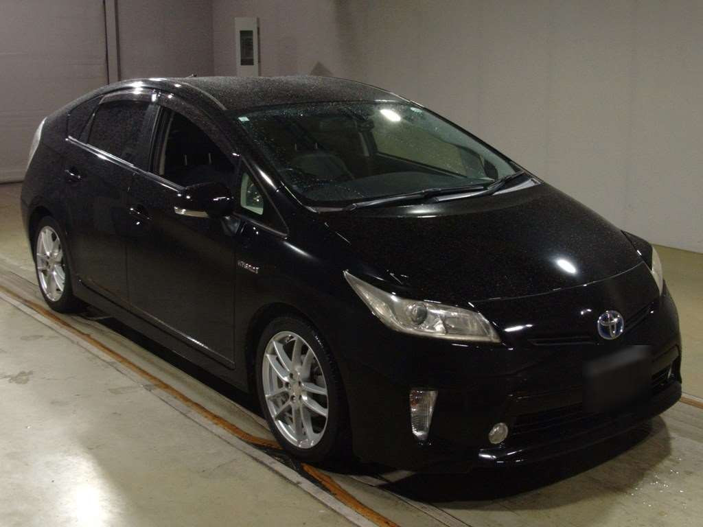 2012 Toyota Prius ZVW30[2]