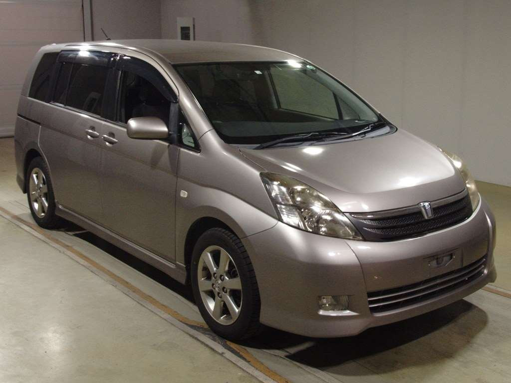 2006 Toyota Isis ANM10W[2]