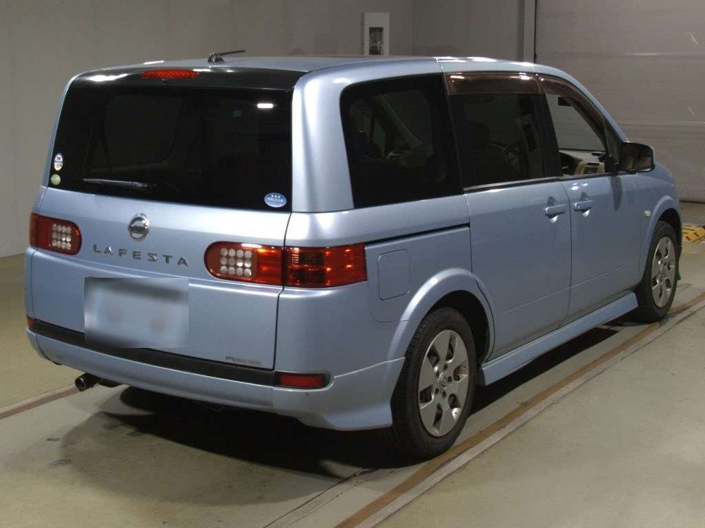 2005 Nissan Lafesta B30[1]